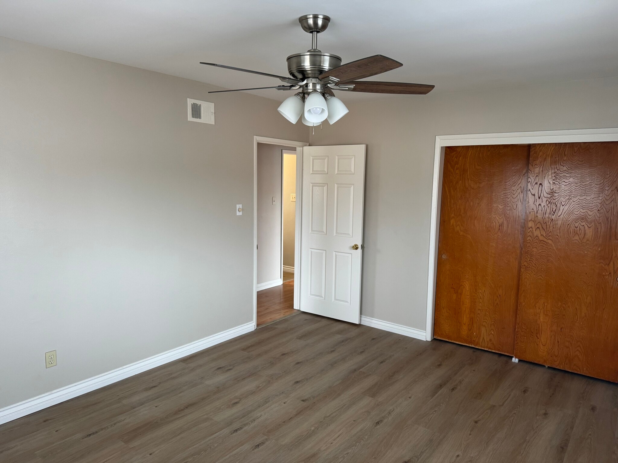 Building Photo - 2227 W Beverly Blvd