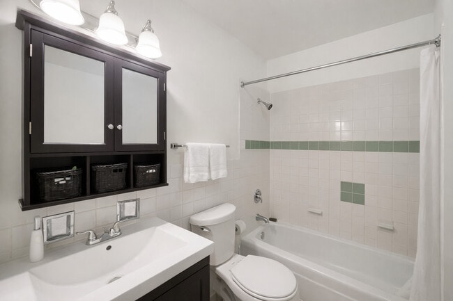 Building Photo - 7306 N Winchester Ave