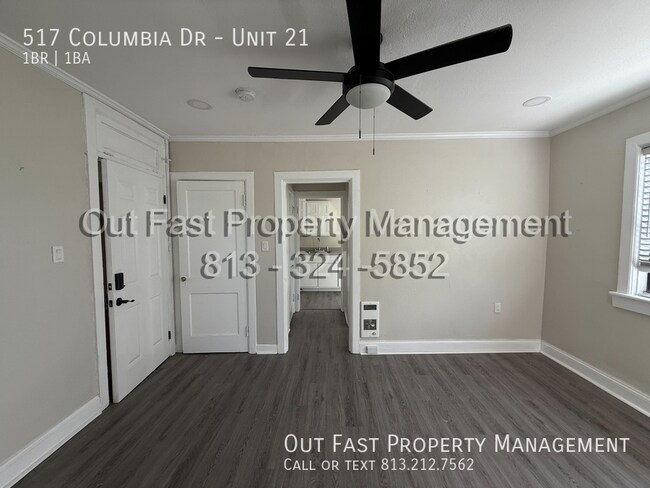 Building Photo - 517 Columbia Dr