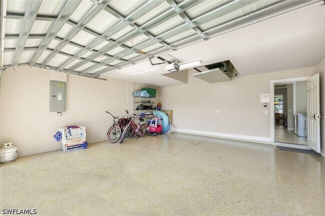 Building Photo - 1243 Briarwood Ct