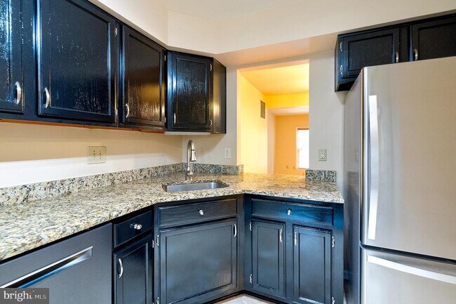 Building Photo - 11633 Pleasant Meadow Dr