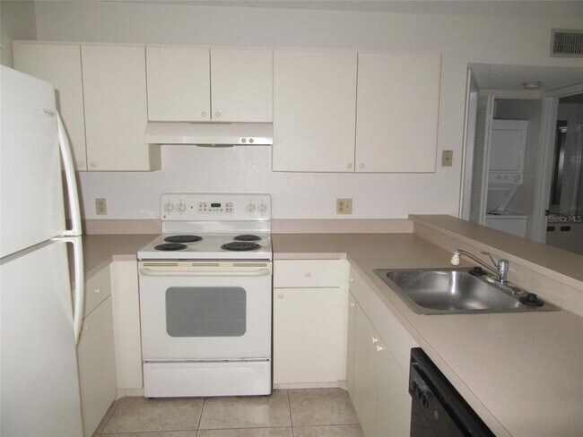 Building Photo - 25100 Sandhill Blvd