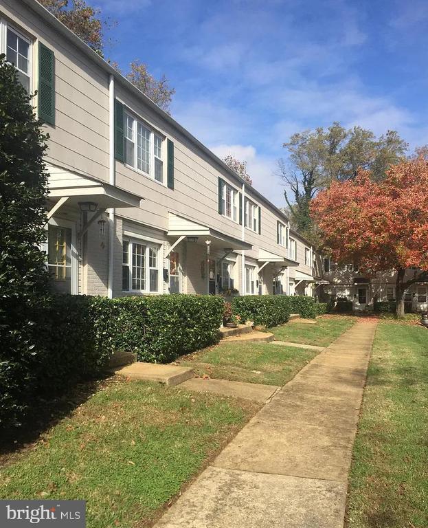 Building Photo - 22 S Monroe Rd