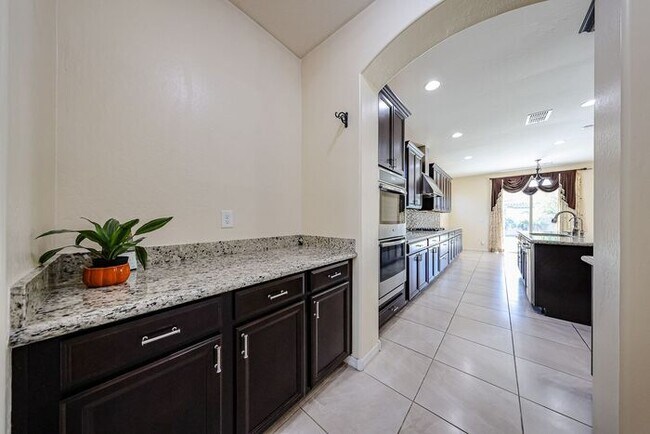 Building Photo - Stunning home located in the heart of Chandler, AZ!