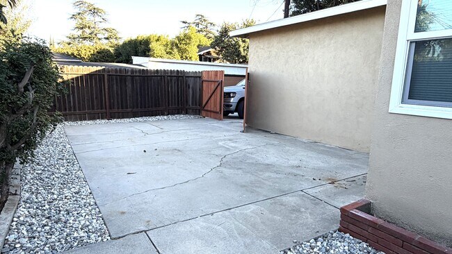 Building Photo - 3590 Cedar Ave