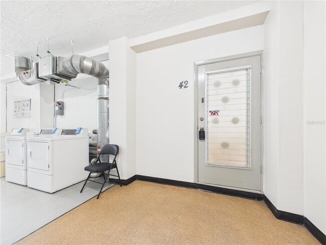 Building Photo - 2462 Brazilia Dr