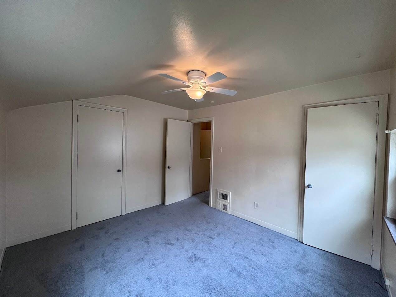 Building Photo - 320 San Juan Dr