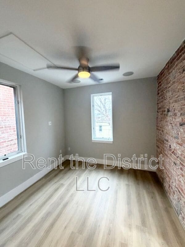 Building Photo - 1716 V St NW