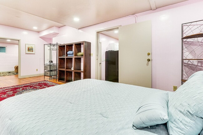 Building Photo - 17777 Camelot Ln