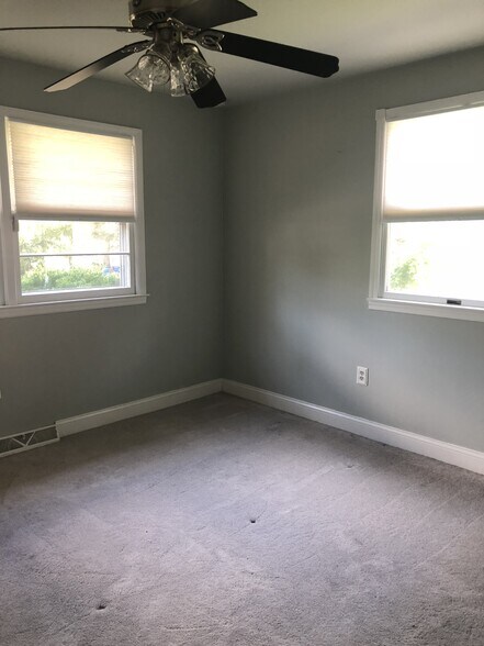 Building Photo - 206 Swarthmore Rd