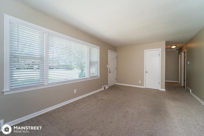 Building Photo - 9400 Aristides Dr, Louisville, KY 40272