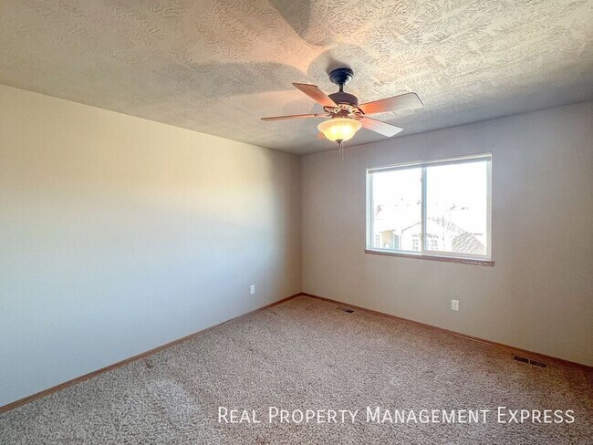 Building Photo - 3604 W 93rd St