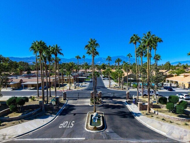 Building Photo - 40800 Breezy Pass Rd