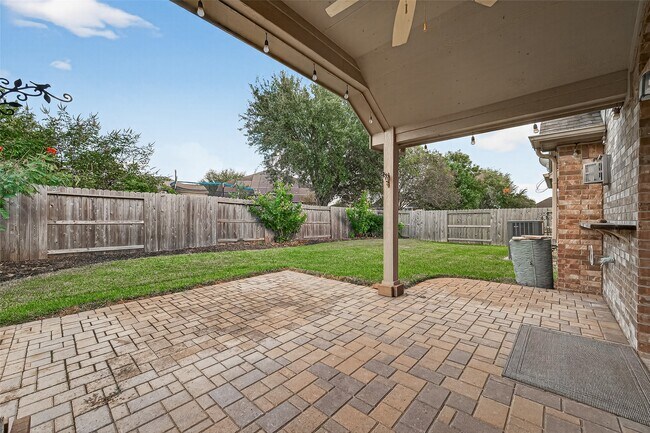 Building Photo - 5518 Elderberry Arbor