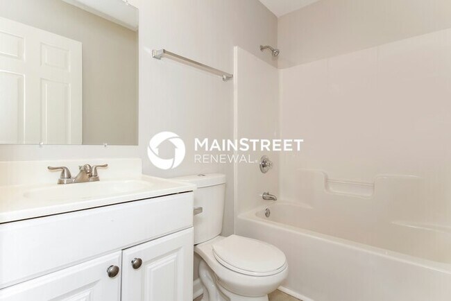 Building Photo - 4 Bedroom Pet-Friendly Home in FAIRBURN, G...