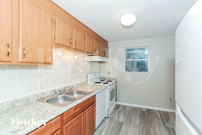 Building Photo - 1458 Summe Dr