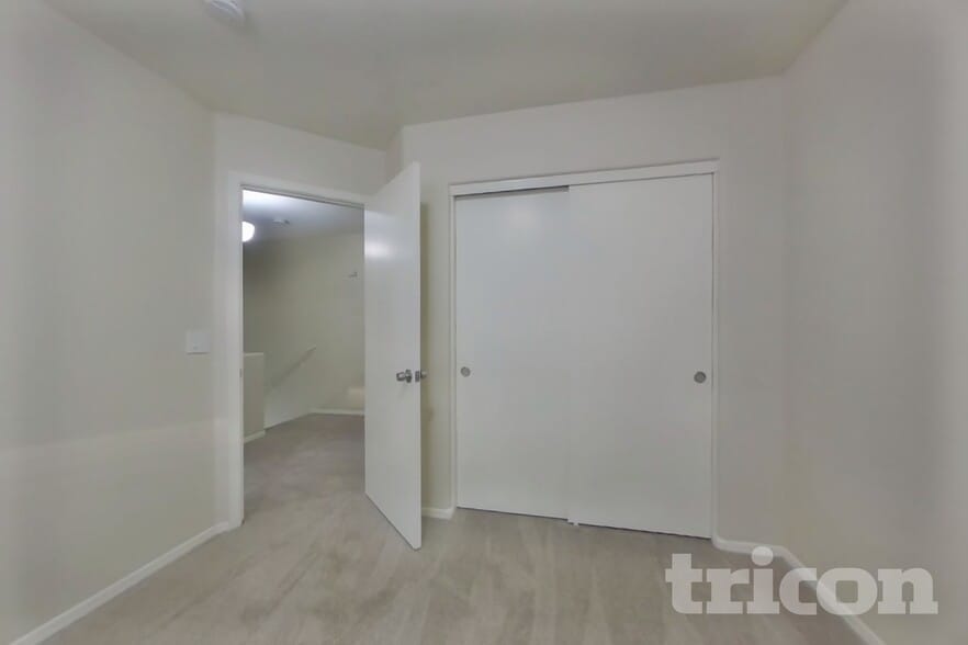 Building Photo - 16286 N 159th Dr
