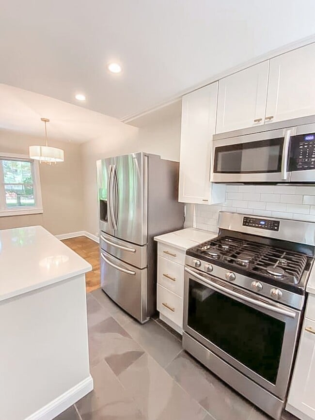 Building Photo - Gorgeous End Unit Madison Model Nestled In...