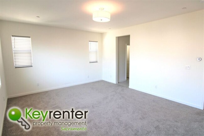 Building Photo - 4684 Flagstaff Dr