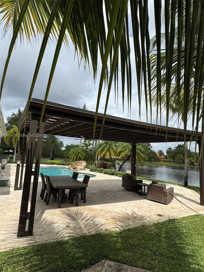 Building Photo - 15053 SW 40th St