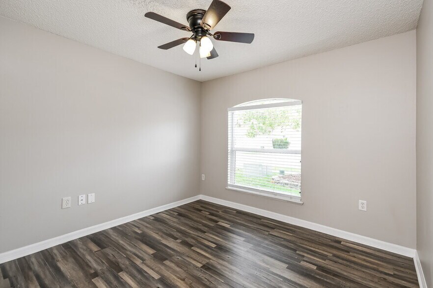 Building Photo - 115 Placid Woods Ct