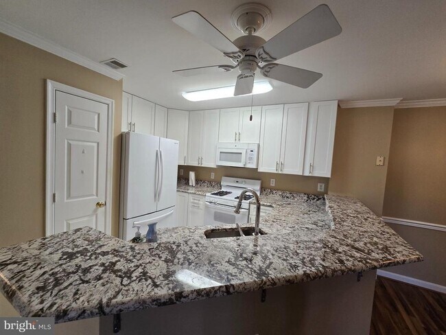 Building Photo - 18715 Sparkling Water Dr