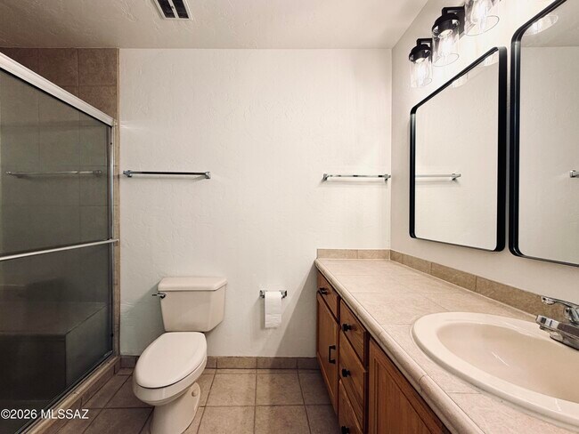 Building Photo - 5675 N Camino Esplendora
