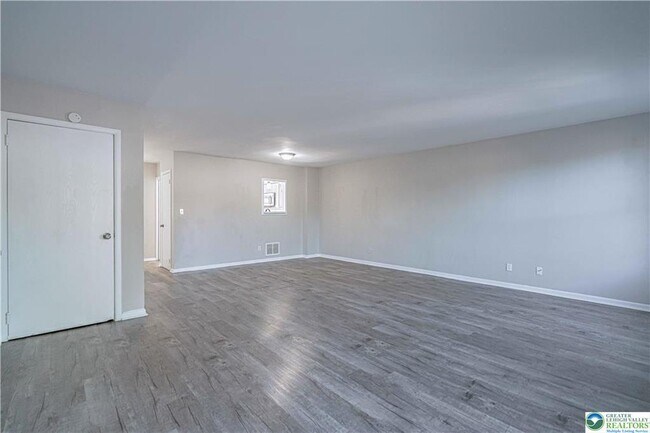 Building Photo - 1405 Presidential Dr