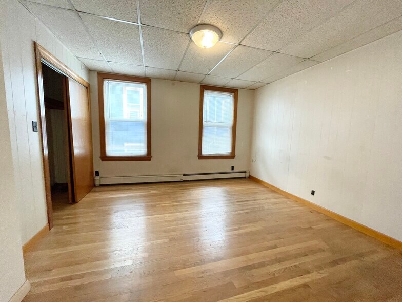 Building Photo - 5 Oswald St