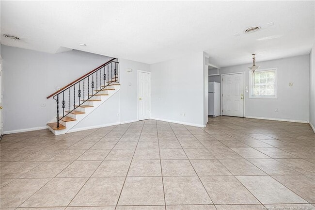 Building Photo - 2328 Barrington Cir