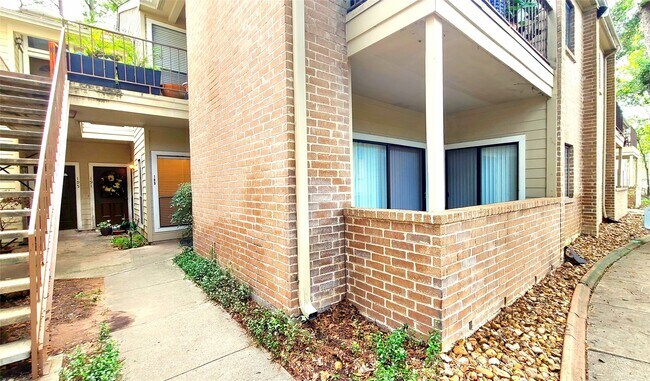 Building Photo - 3500 Tangle Brush Dr