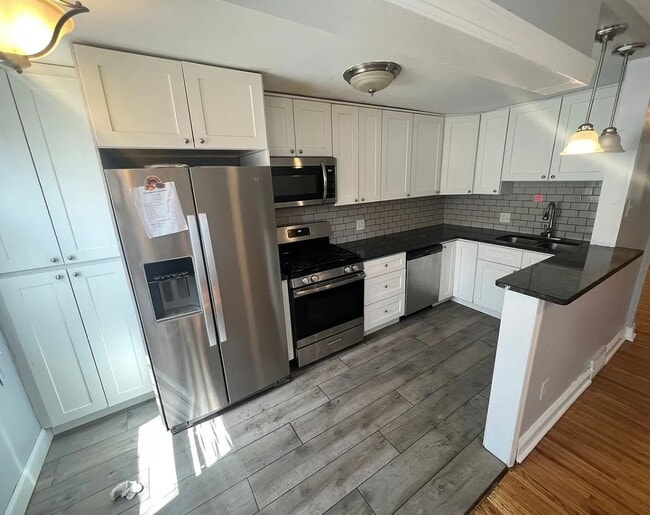 Building Photo - 1370 N 75th St