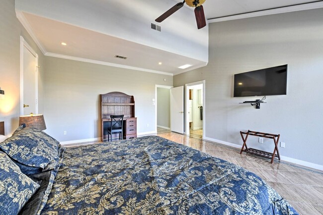 Building Photo - Completely remodeled and furnished Waterfront property!