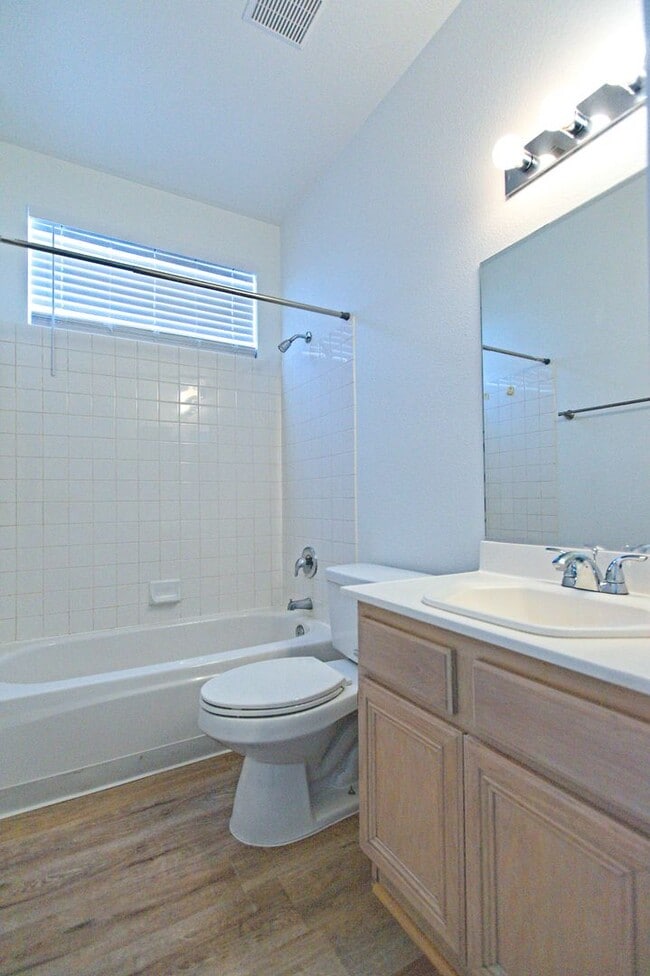 Building Photo - Beautiful One-story house in Summerlin