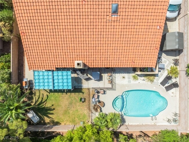 Building Photo - 8628 Highacre Dr