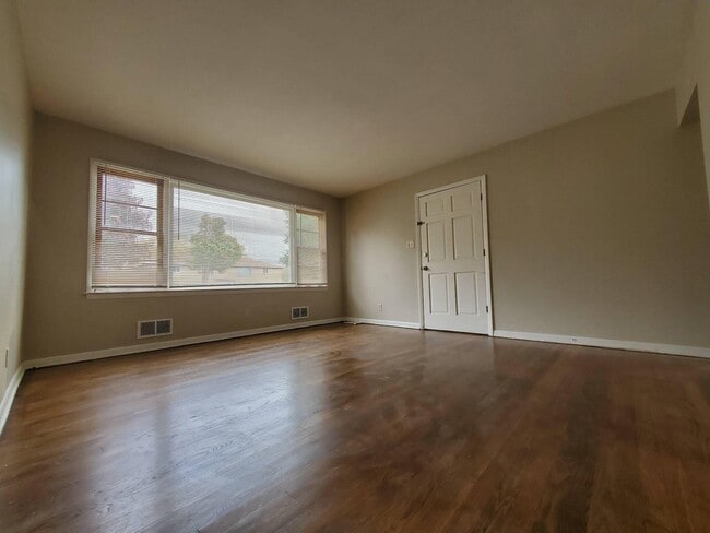 Building Photo - 8129 W Villard Ave