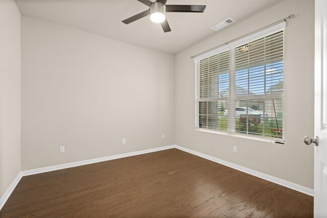 Building Photo - 17708 Zinfandel Dr