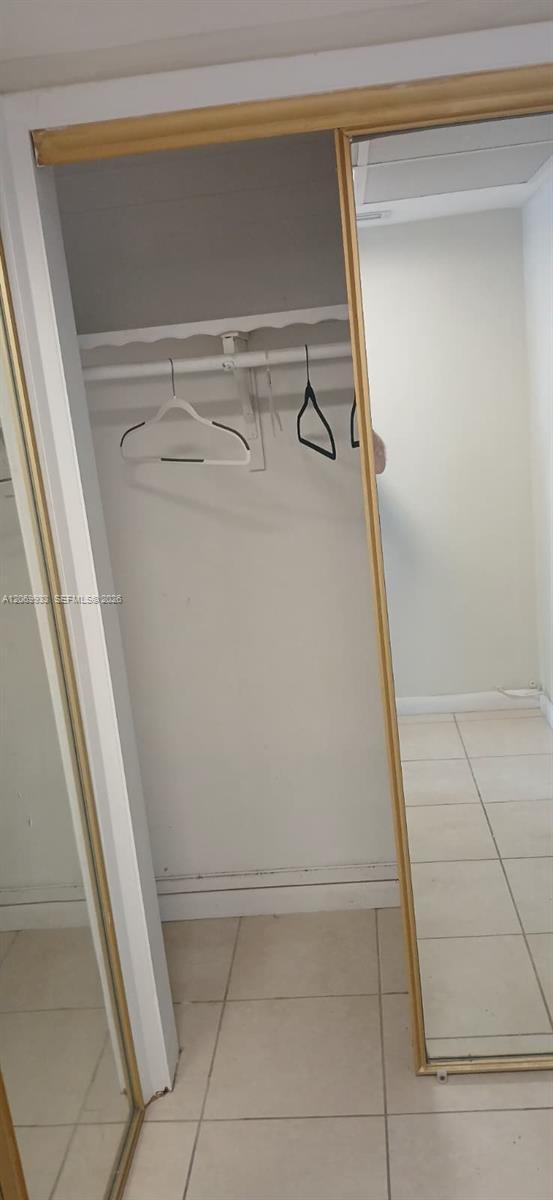 Building Photo - 1591 NE Miami Gardens Dr