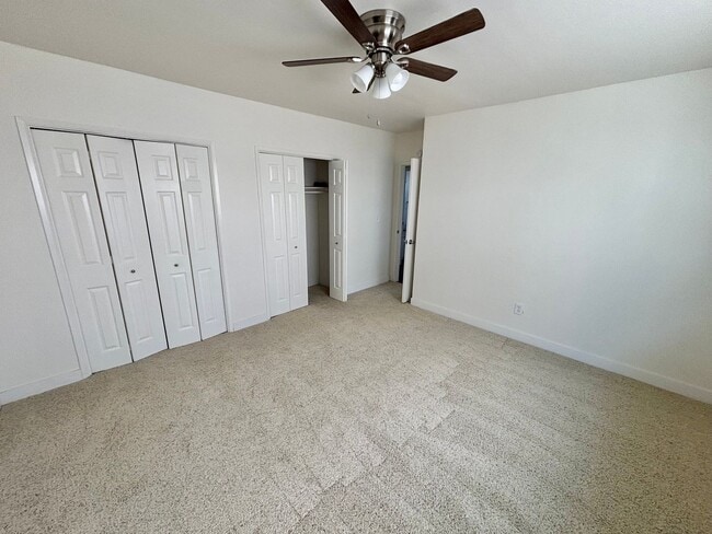 Building Photo - Quiet Back Unit with Garage and Washer/Dryer