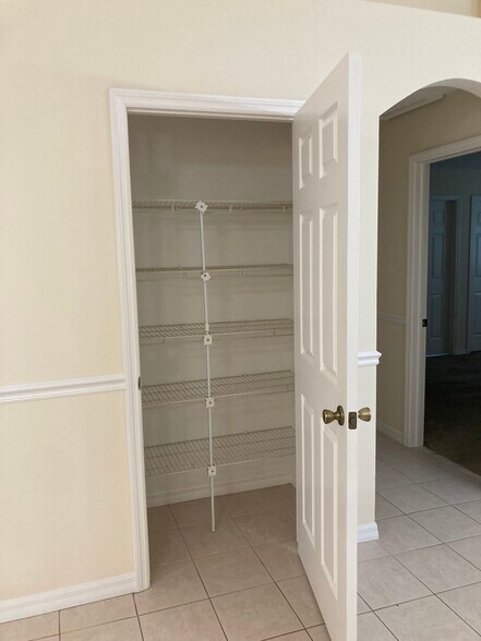 Kitchen pantry or extra storage closet - you choose! - 3224 SW 7th Pl
