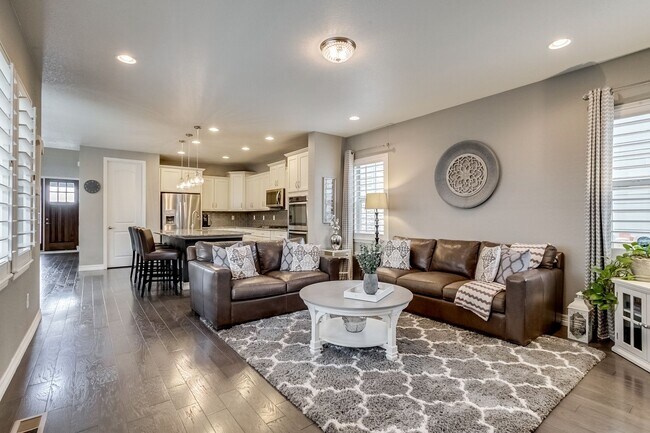 Building Photo - Large single family home in Central Park.