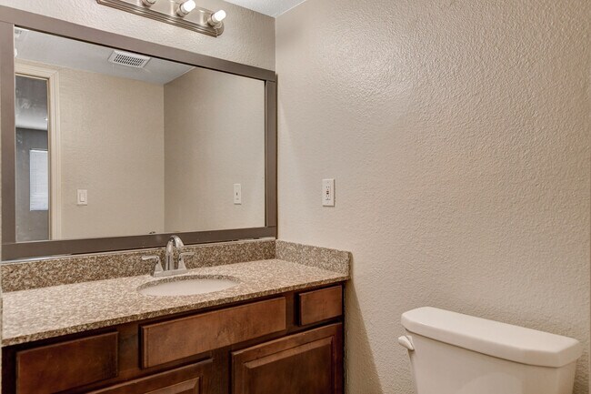 Building Photo - 5240 Indian River Dr