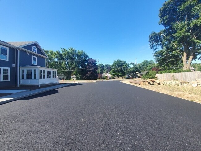 Building Photo - 336 Cambridge St