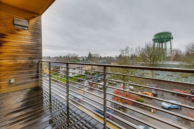 Building Photo - 1455 N Killingsworth St