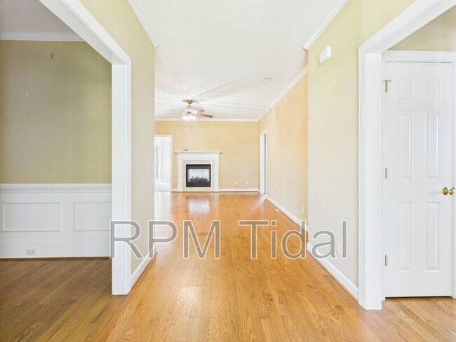 Building Photo - 4905 Burnley Dr