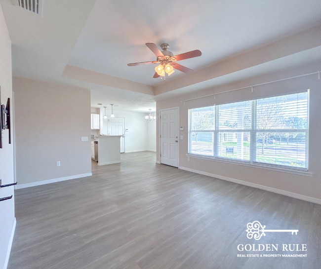 Building Photo - 2738 SE 21st Rd