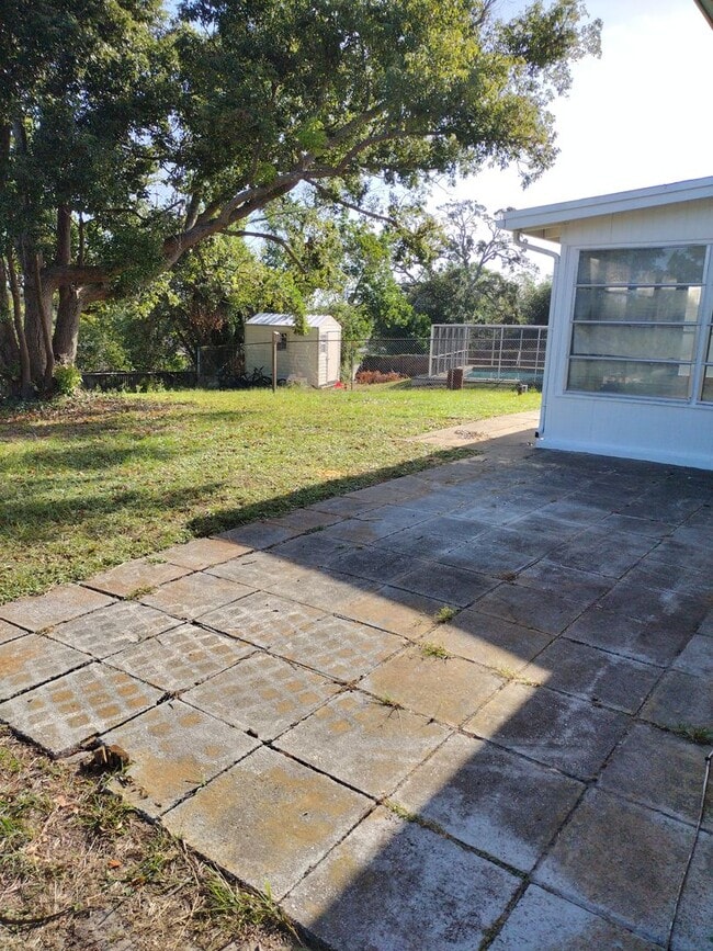 Building Photo - 3 bed 2 bath with bonus room