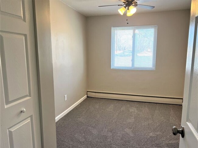 Building Photo - Luxury Living in the Heart of Downtown Uti...