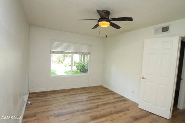 Building Photo - 565 Serento Cir