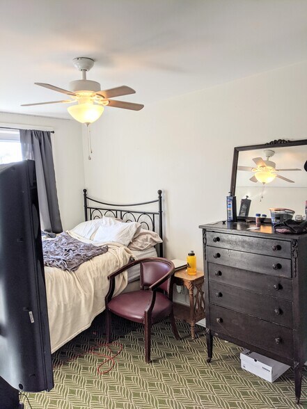 Building Photo - 24 Davis Ave